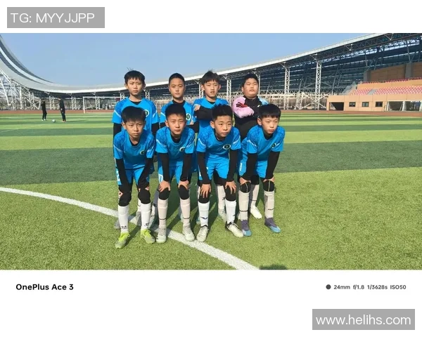 足球香蕉树下的梦想与追逐在绿茵场上绽放的青春故事